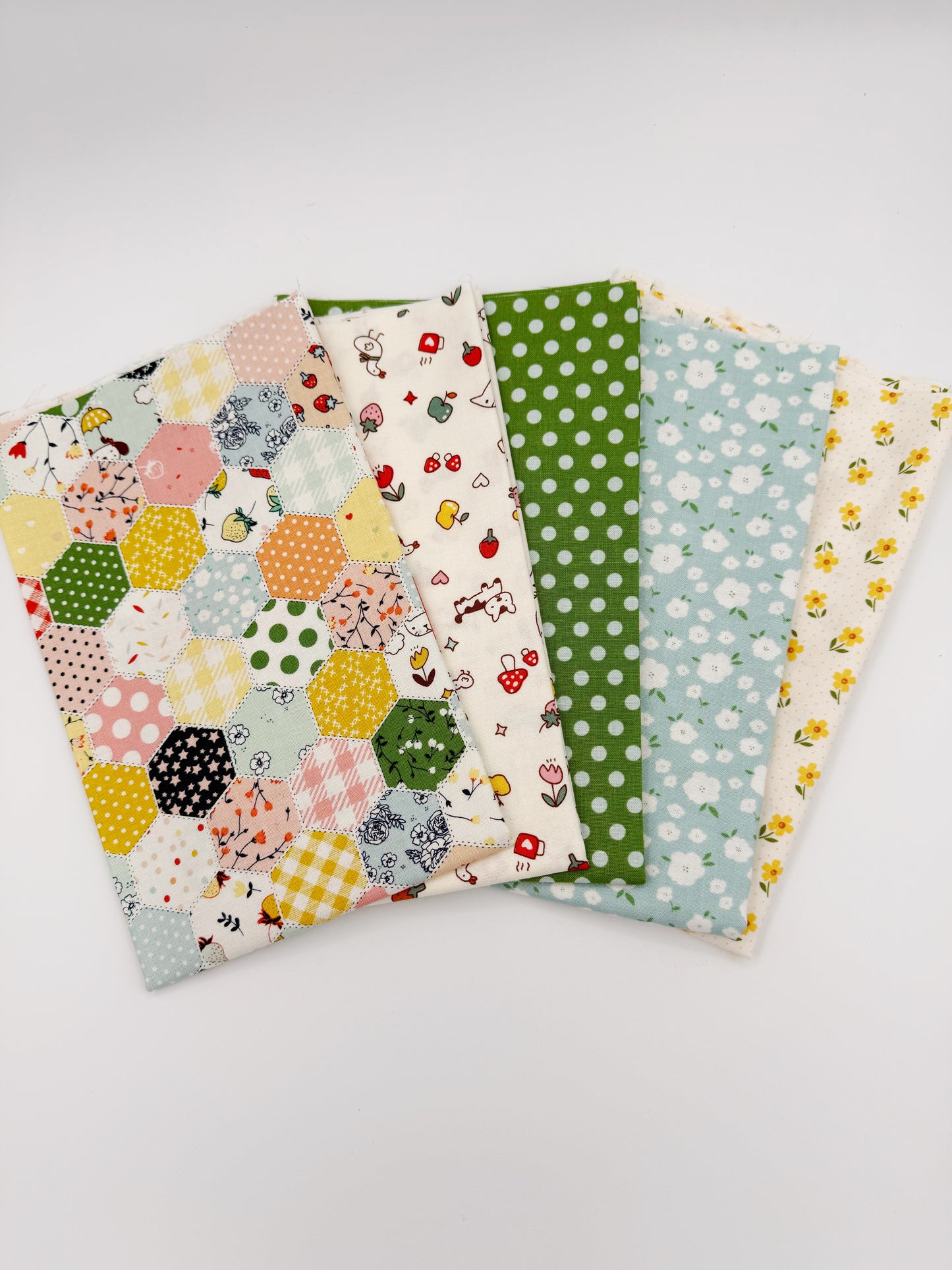 Serendipity 2 Fat Quarter Bundle, Shop Curated Fabric Bundle, 5 Pieces