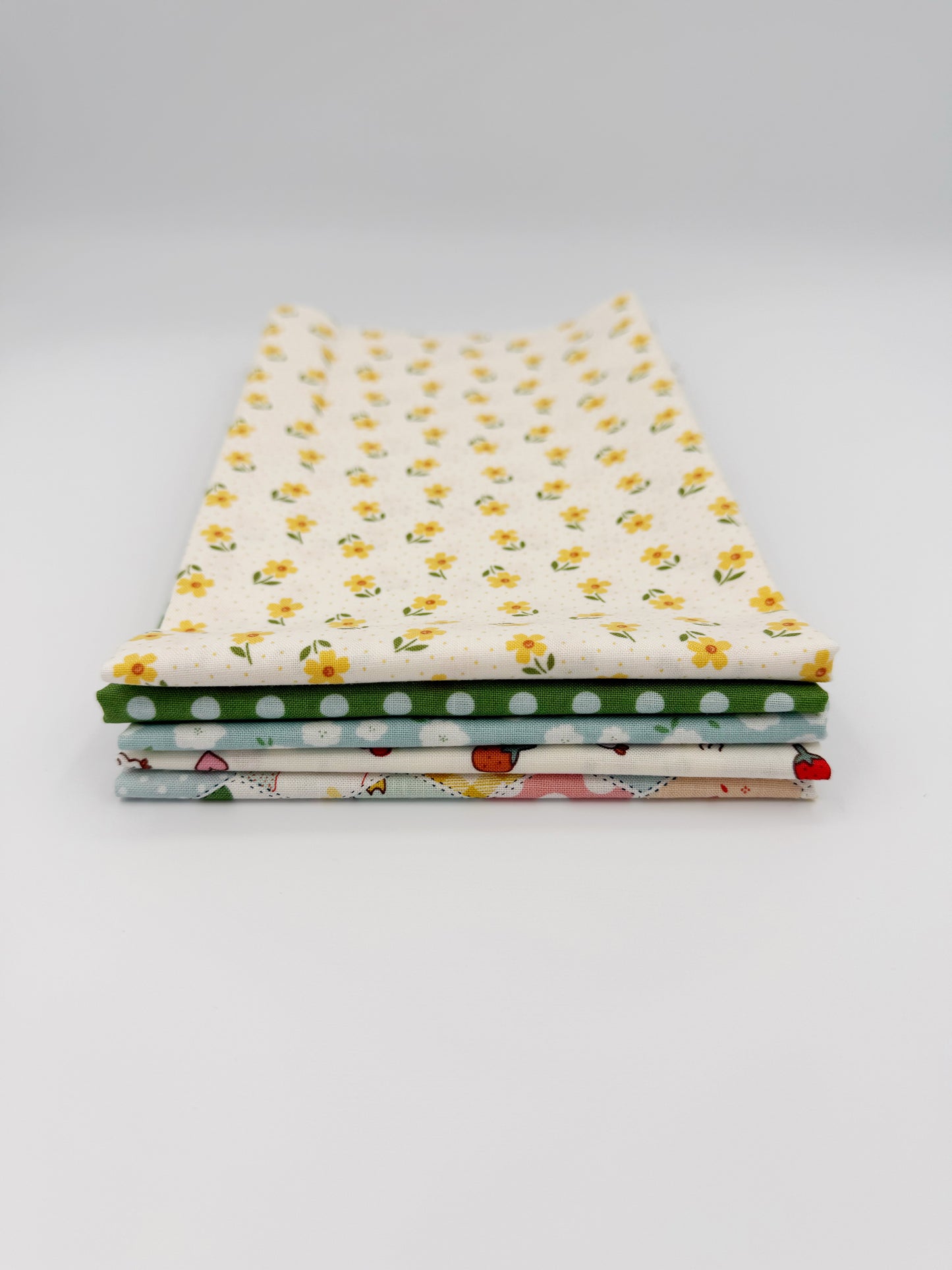 Serendipity 2 Fat Quarter Bundle, Shop Curated Fabric Bundle, 5 Pieces