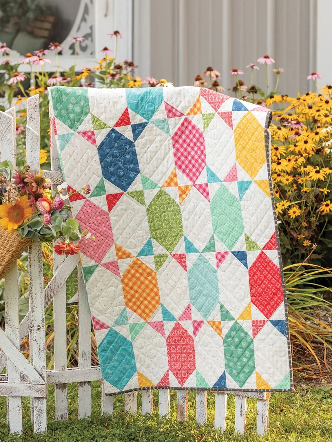 Forever Fabulous Fat Quarter Quilts by Scott A. Flanagan — Annie's Quilting Groovy Quilt Co